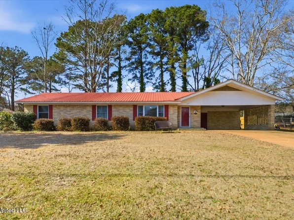 307 McKay Dr, Carthage, MS 39051