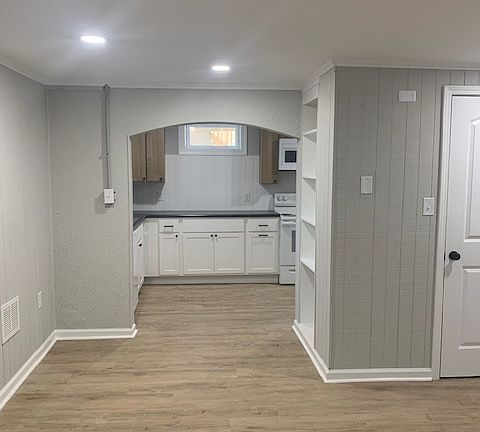 3rd image of 221 Langford Ct #B