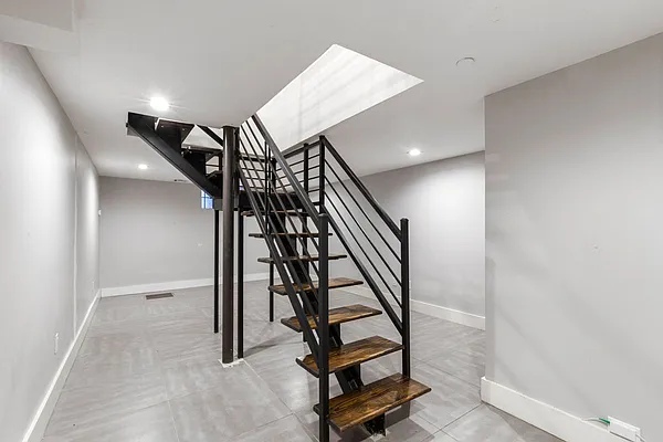 Rented by Douglas Elliman | media 20