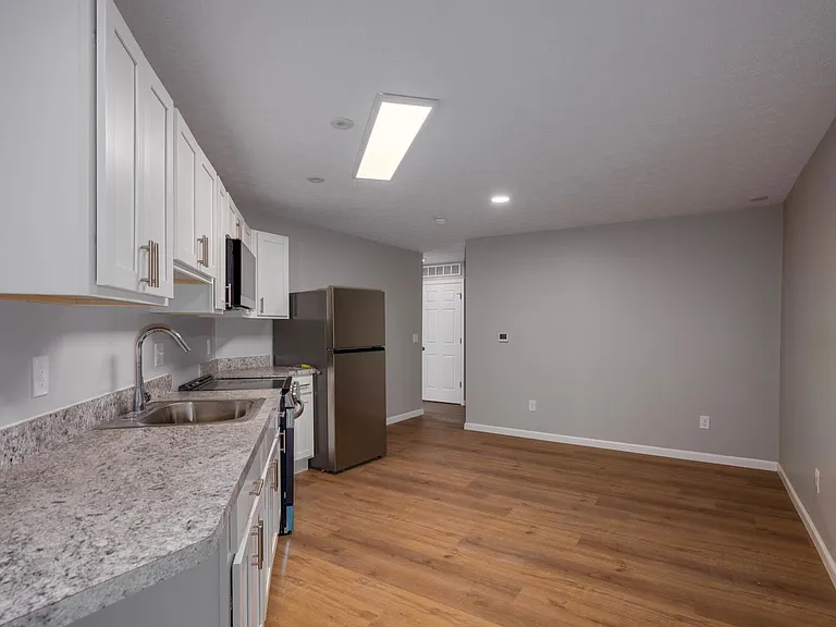 University Commons Apartments — Photo 32