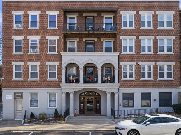 28 Quint Ave APT 18, Allston, MA 02134