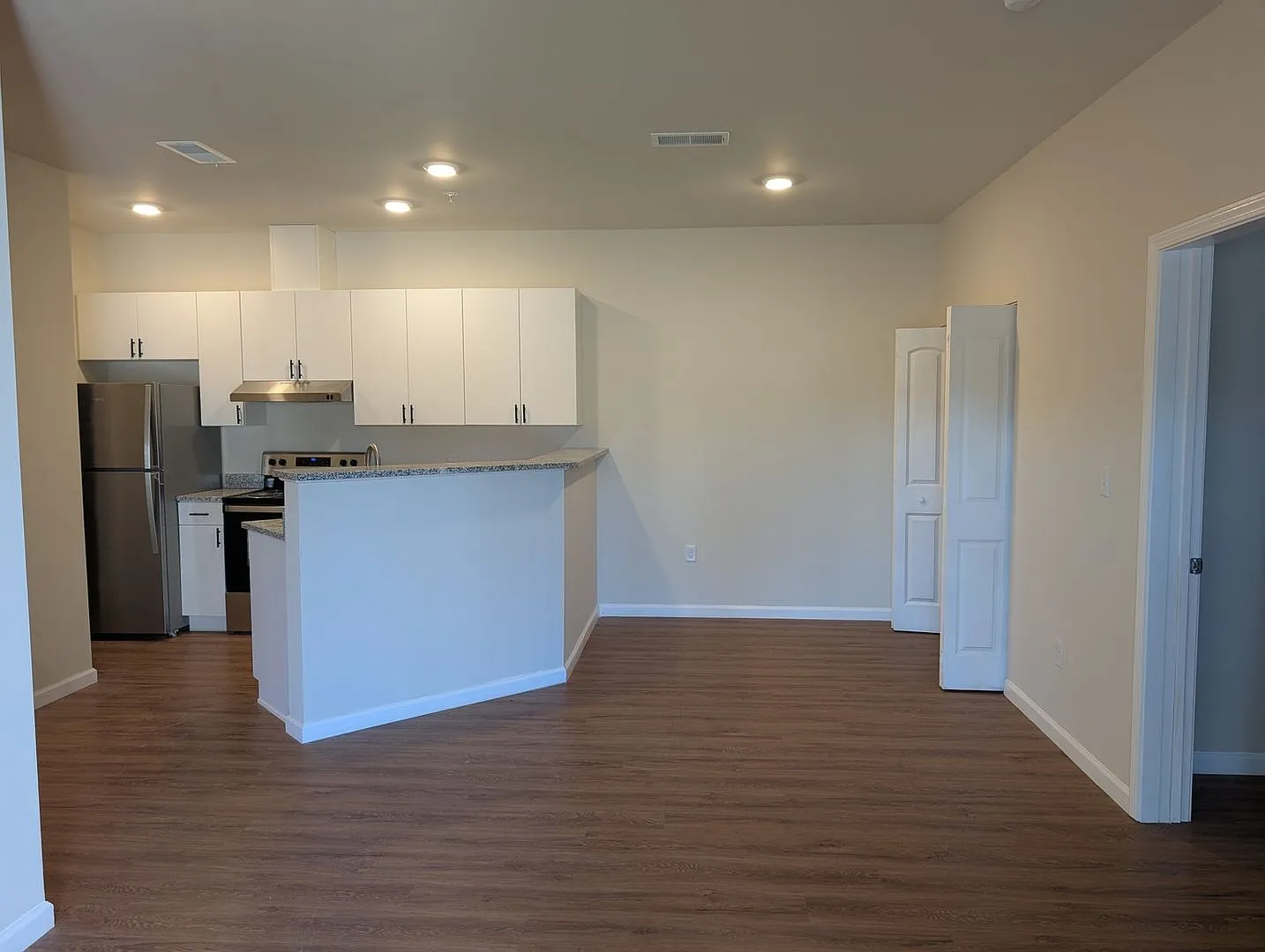 Charming 2BR Condo in Dardenne Prairie — Photo 3