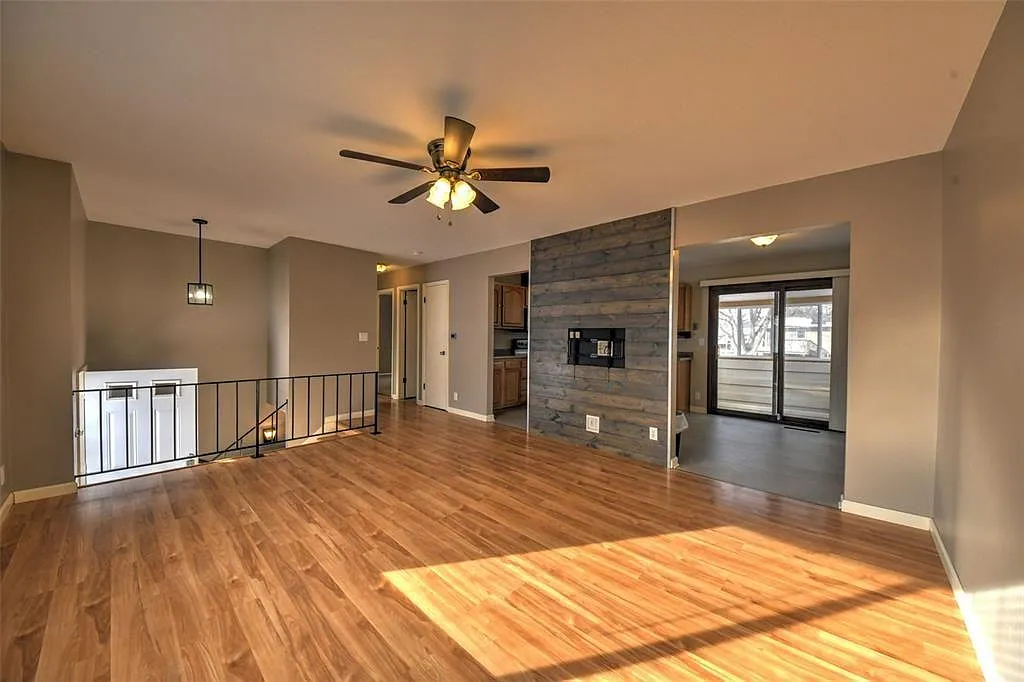4 bed, 1494 sqft, $2,000 — Photo 2