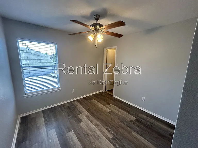5438 Jacob Dr — Photo 11