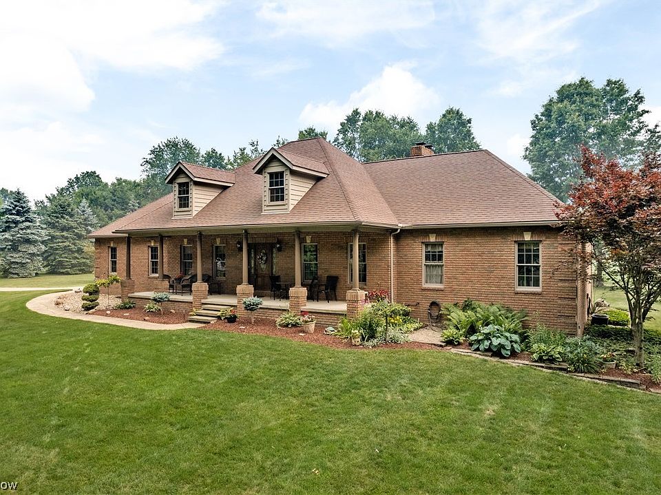 1358 Suffield Oaks Ln, Mogadore, OH 44260 Zillow