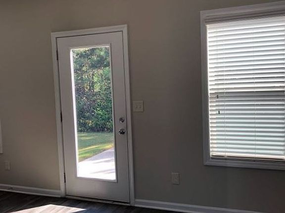 4th image of 1354 Trailridge Way