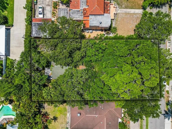 1908 Irving St #13, Sarasota, FL 34236