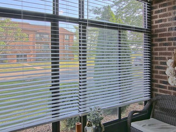 5th image of 9942 Treetop Dr APT 1W