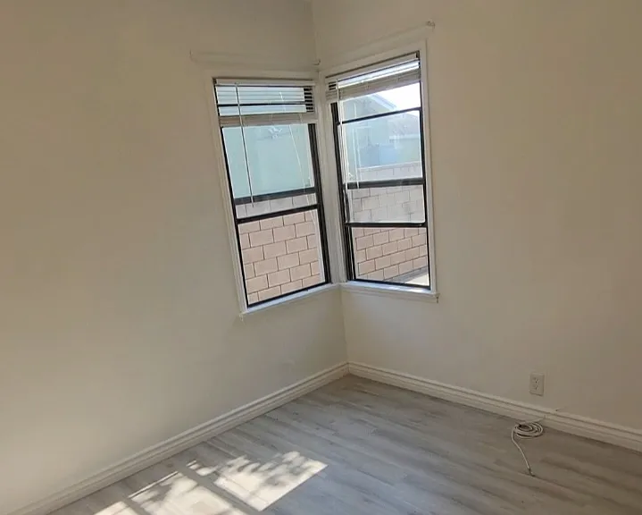 2311 Belmont Ave — Photo 9