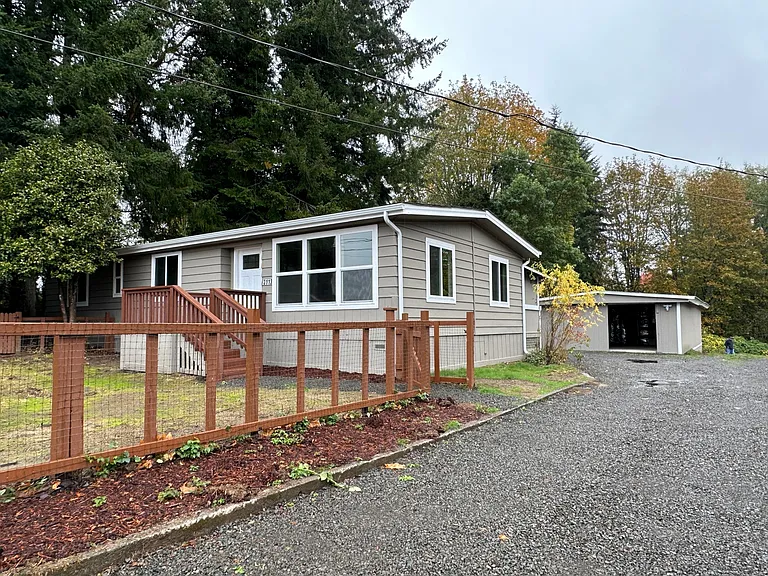 3113 Harold Dr SE — Photo 25