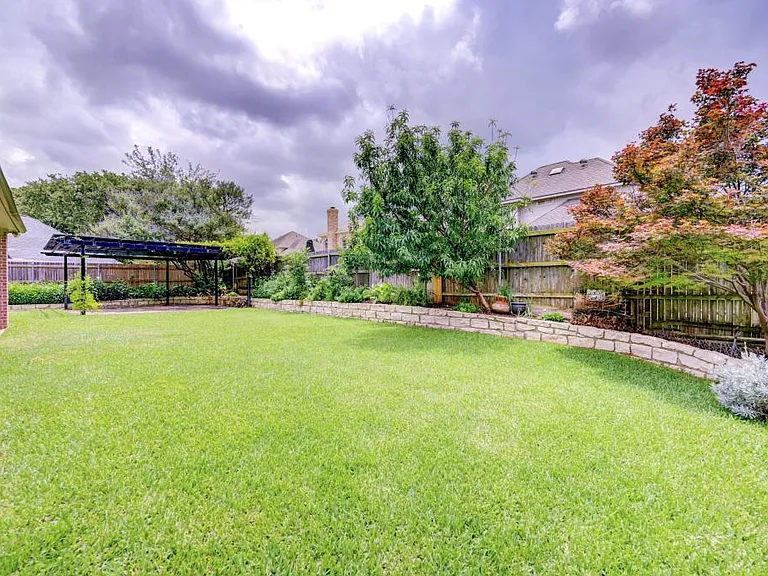 2804 Vermont Ct — Photo 34