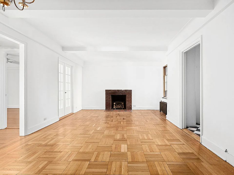 1st image of 136 Waverly Pl APT 4A