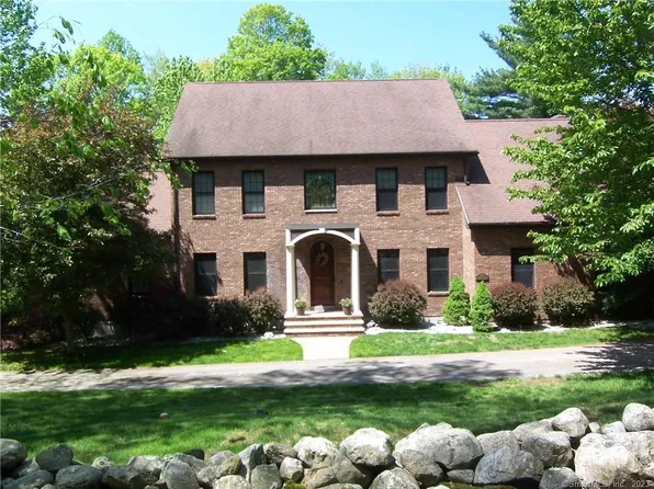 12 Flannery Row, East Hampton, CT 06424