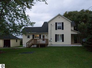 10667 N Jerome Rd, Saint Louis, MI 48880