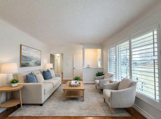 90 Rochelle Dr, Saint Catharines, ON L2M2Y6