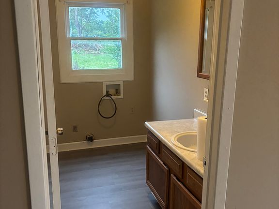 4th image of 1800 Woodson Dr #1905