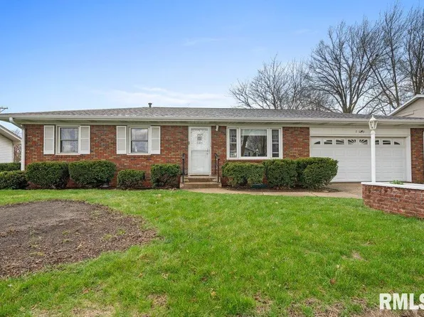 209 1st Ave, De Witt, IA 52742