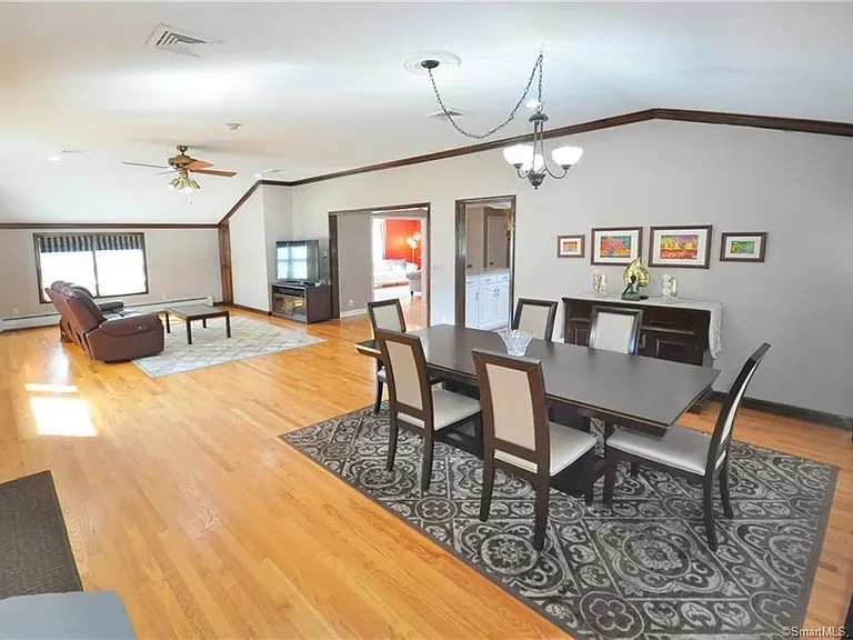 7 Lakeview Dr — Photo 5