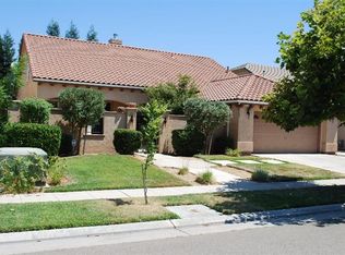 2073 Everglade Ave, Clovis, CA 93619