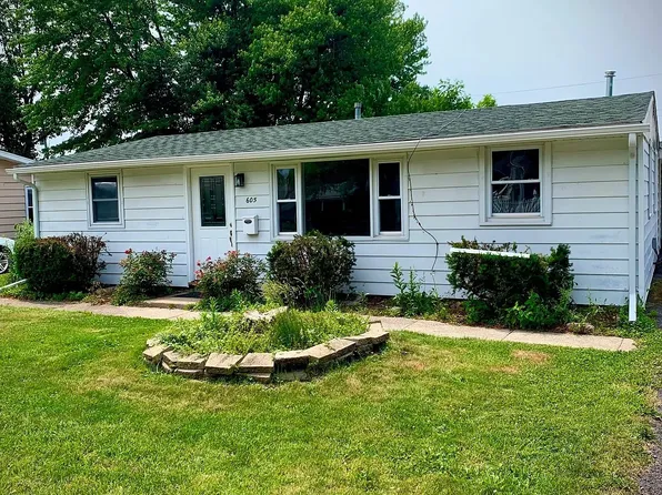 605 Emmetsburg Ave, Valparaiso, IN 46385