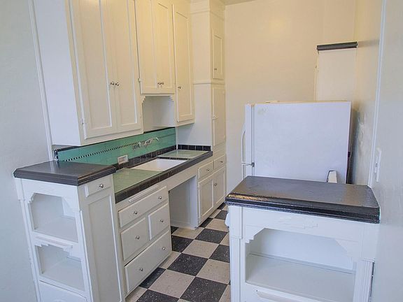 4th image of 7215 Willoughby Ave APT 204
