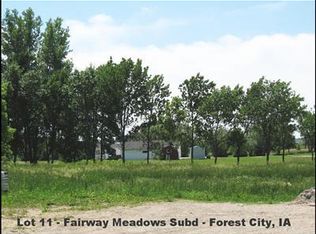 111 Fairmeadows Ln, Forest City, IA 50436