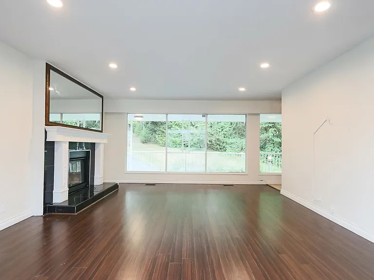660 Kenwood Rd — Photo 8