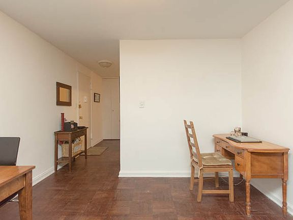 5th image of 6035 Broadway APT 3L