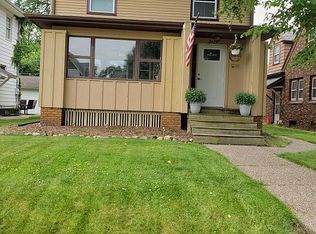 2424 15th Ave, Moline, IL 61265