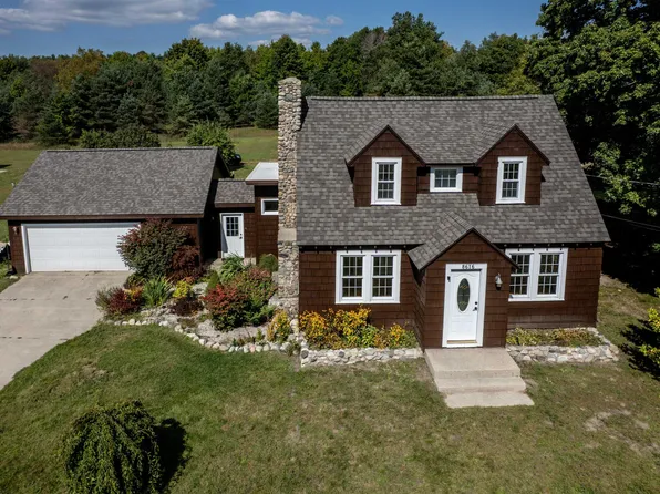 8616 Cedar Run Rd, Traverse City, MI 49684
