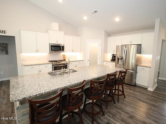 3rd image of 218 Patriot Drive