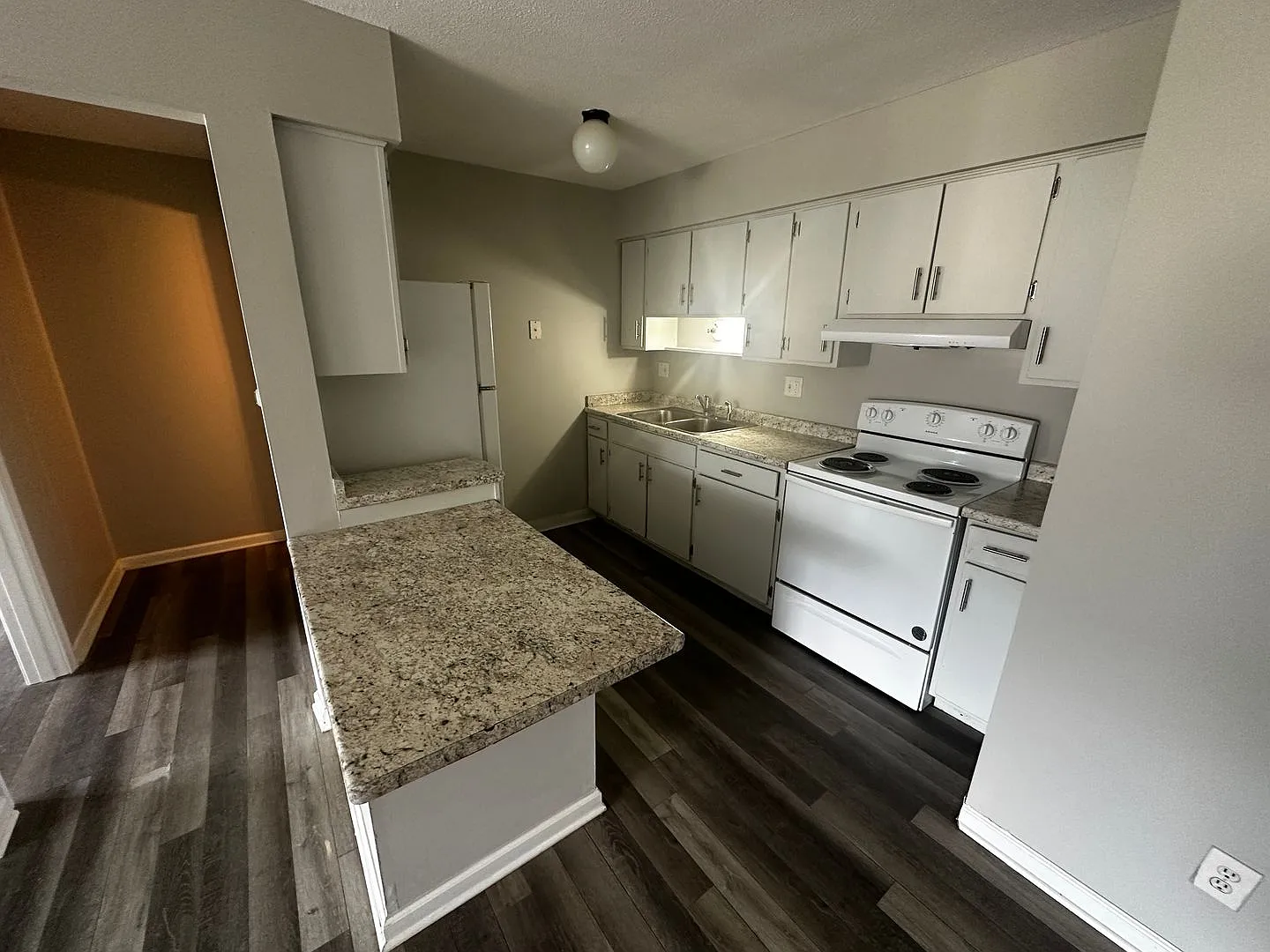 Southern Park Apartments — Photo 3