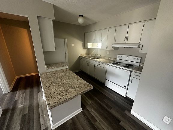 3rd image of 810 Payton Ave APT 53