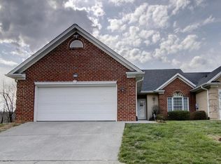 558 Deer Ridge Ln, Vinton, VA 24179
