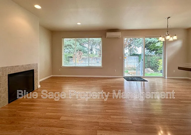 50 Goldenrod Ln — Photo 4
