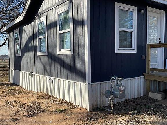 2nd image of 517 NE 5th St