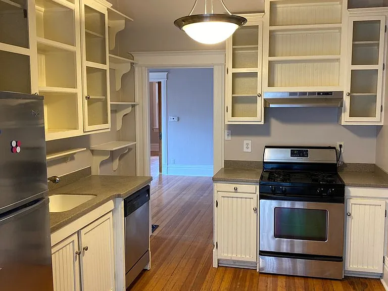 1011A N Corona St — Photo 3