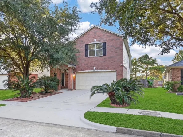 9002 Durham Manor Ln, Houston, TX 77075