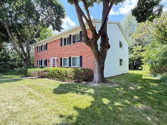 3rd image of 6489 Sorby Rd APT 210