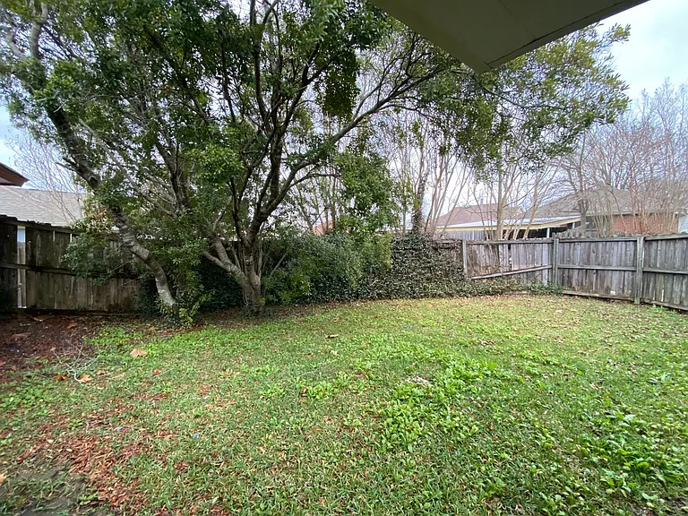 1607 Salisbury Pl — Photo 24