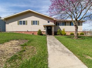 601 Grandview Dr, Normal, IL 61761