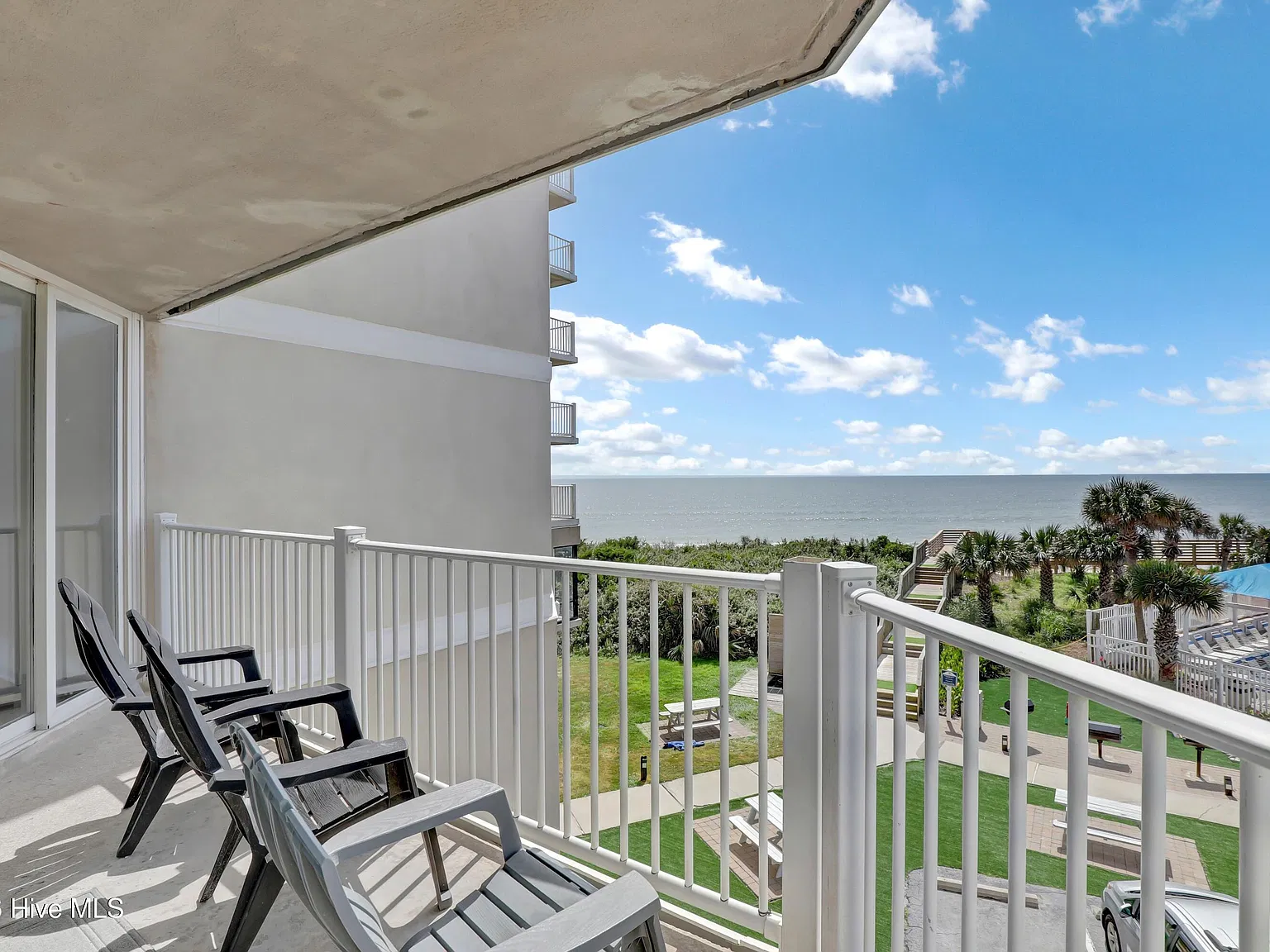 2 bed, 2.0 bath, 1010 sqft, $1,695 — Photo 4