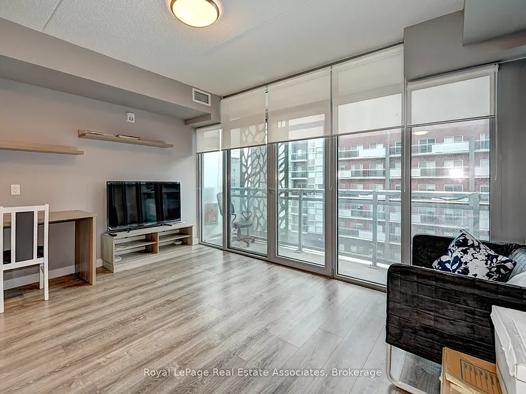 250 Albert St #319 — Photo 4