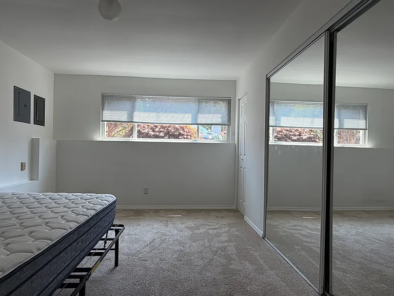 15428 SE 21st Pl — Photo 10