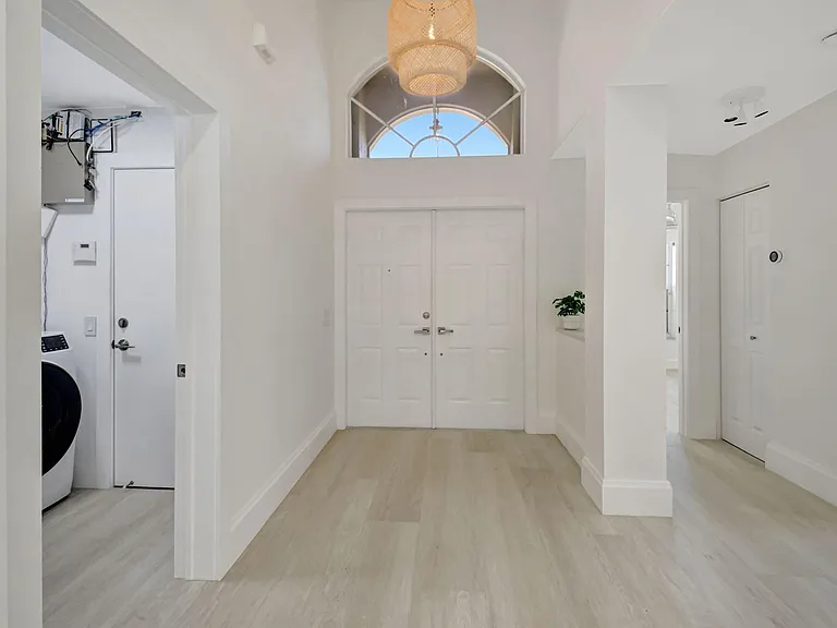11287 Vivero Ave — Photo 6