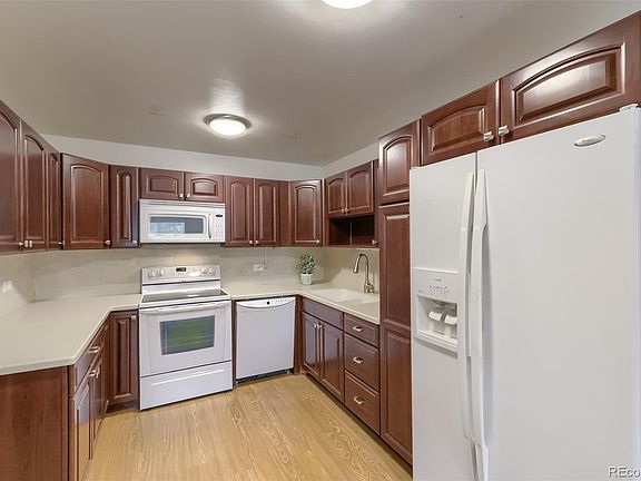 3rd image of 755 S Alton Way #7C