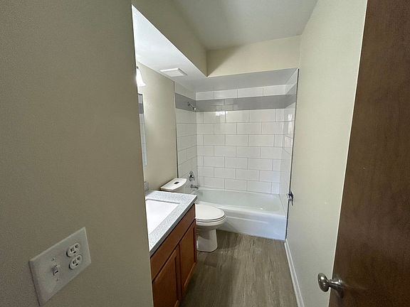 4th image of 241-245 W Main St #245-311