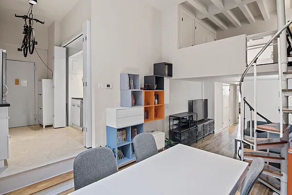 Sold by HomeDax Real Estate | media 16