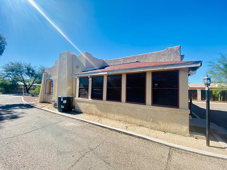 3249 E Presidio Rd — Photo 9