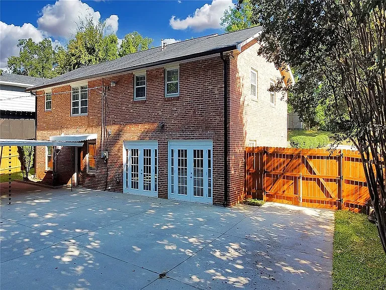 308 Farmington Rd — Photo 6